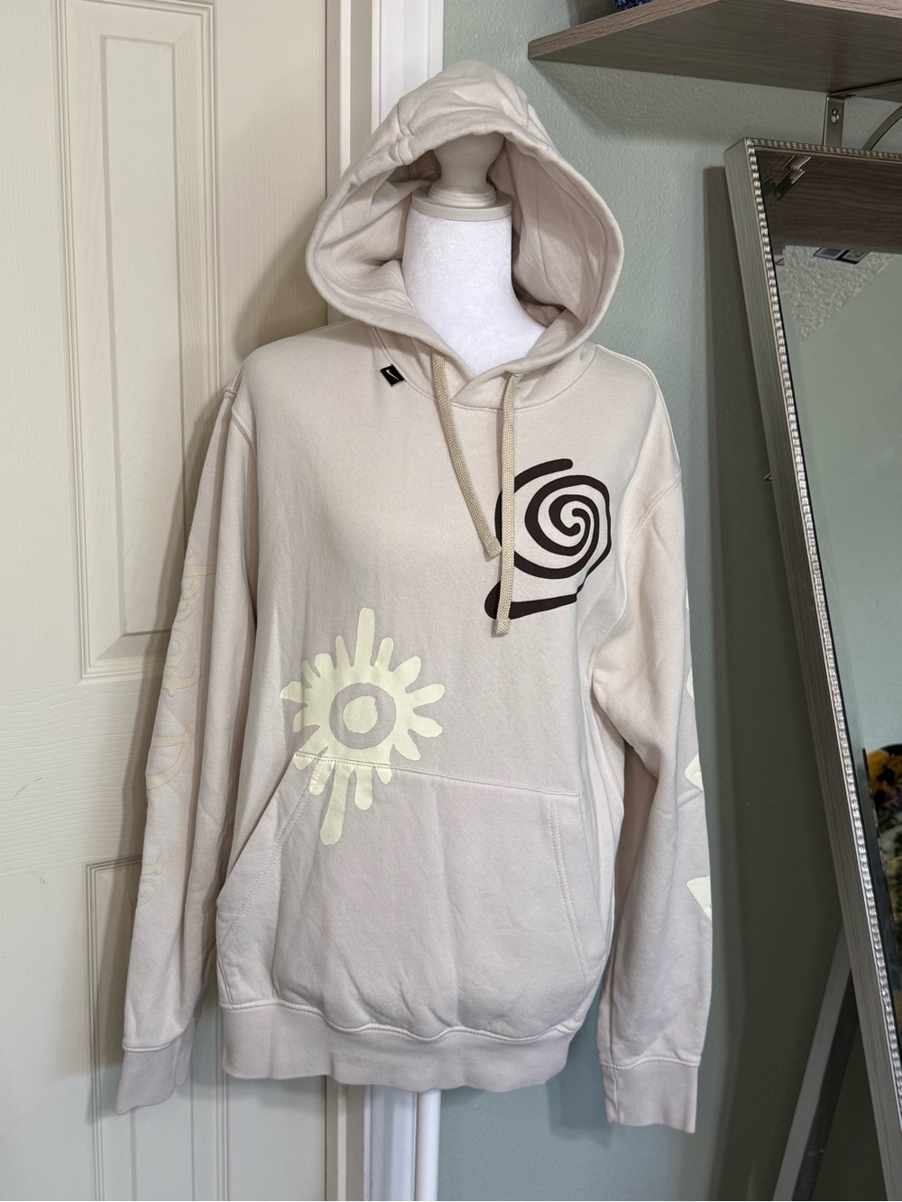 Nike Small Pullover Cream Colored Hoodie